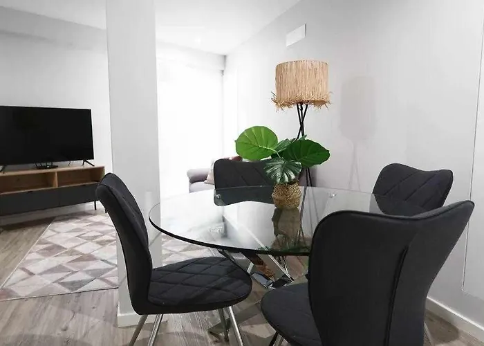Pena Apartments A By Mth